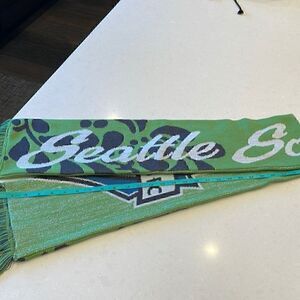Seattle sounders FC, scarf unisex excellent condition fun for everyone.
